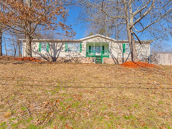 2nd image of 204 Saddle Horse Cir