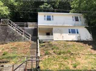 2910 Piedmont Rd, Charleston, WV 25311