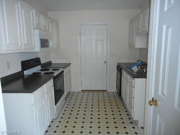 3rd image of 1704 Traywick Ct