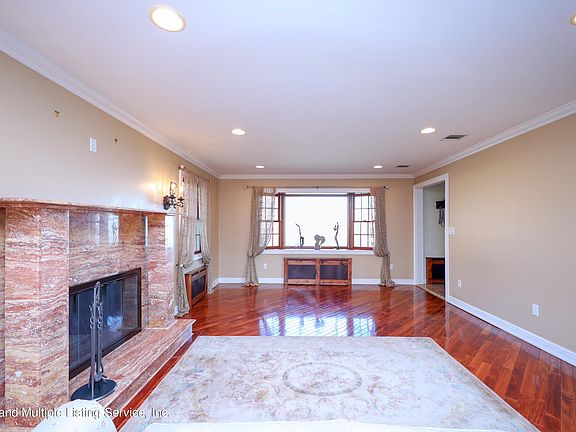 5th image of 19 Park Ln
