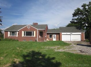 1751 Wadhams Rd, Saint Clair, MI 48079