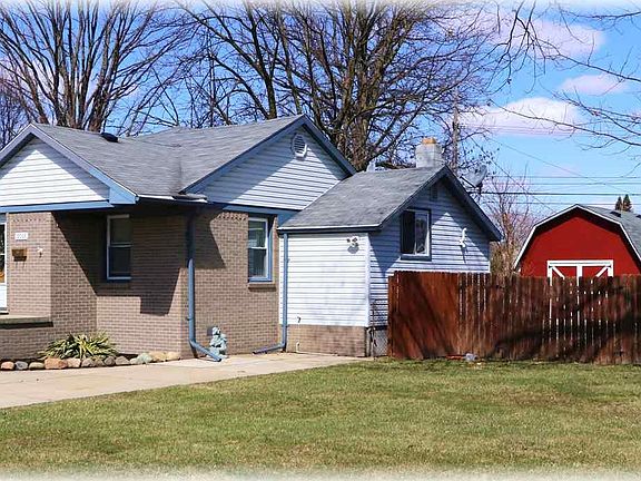 3rd image of 19039 Minnesota St