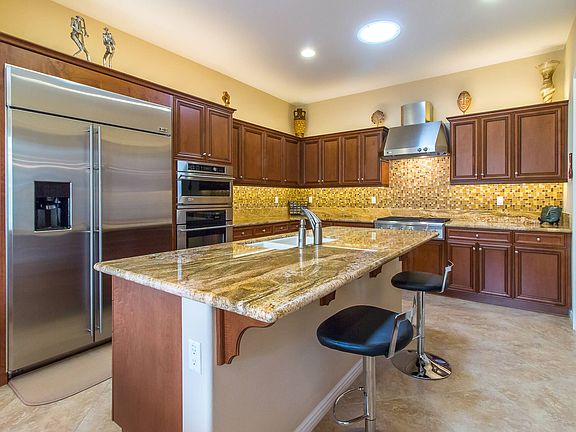 5th image of 81176 Caspian Ct