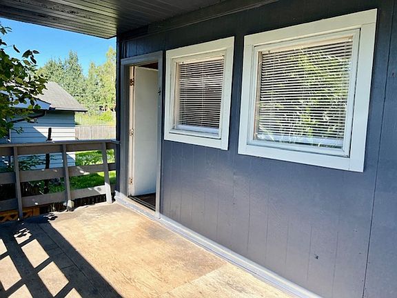 2nd image of 2301 Roosevelt Dr APT 4