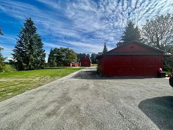 3rd image of 17382 Ford Rd