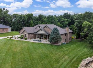 80 Liberty Ln, Highland, IL 62249