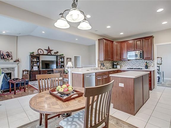 5th image of 9018 Stonewick Cir