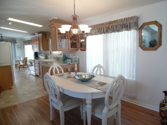 5th image of 119 Lake Pointe Dr