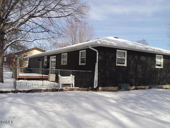 2nd image of 2430 Winchester Dr