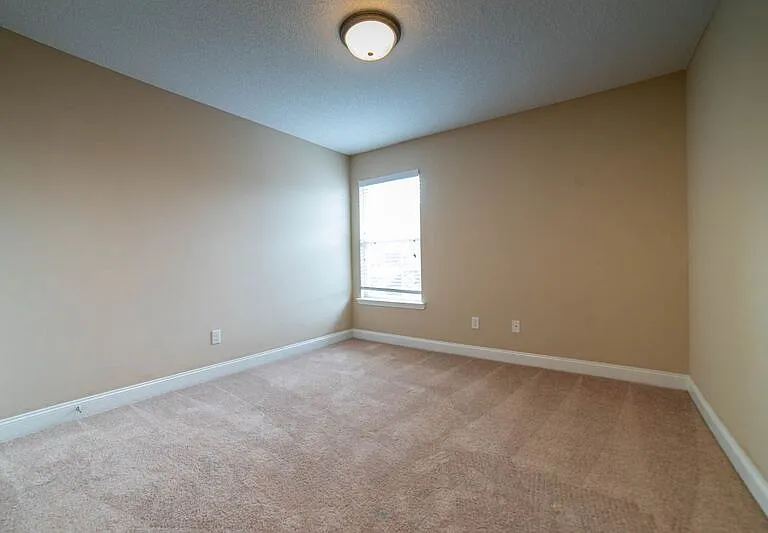 211 Augusta Way — Photo 28