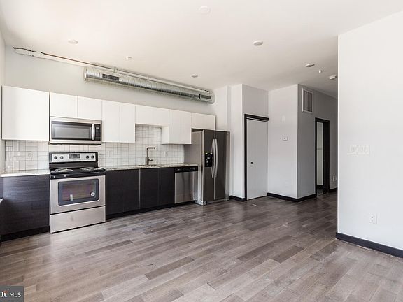5th image of 2613 W Girard Ave Floor 3