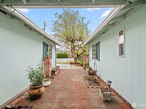 4th image of 9505 NW 21st Avenue