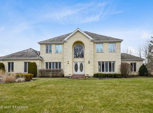 5 McGlashen Dr, South Barrington, IL 60010