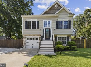736 213th St, Pasadena, MD 21122