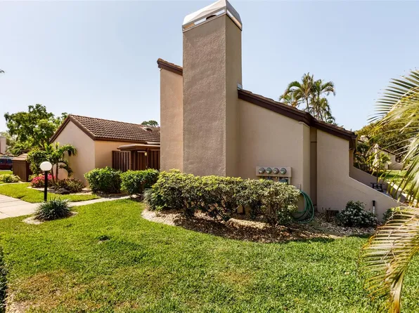 1307 Pelican Creek Xing, Saint Petersburg, FL 33707