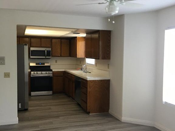 3rd image of 113 Diamond St #C