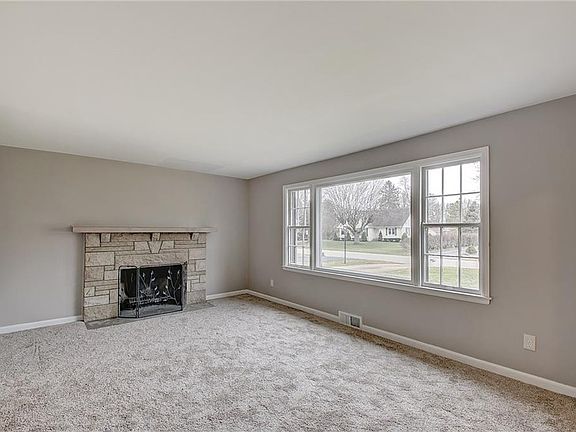 5th image of 1348 Southview Dr