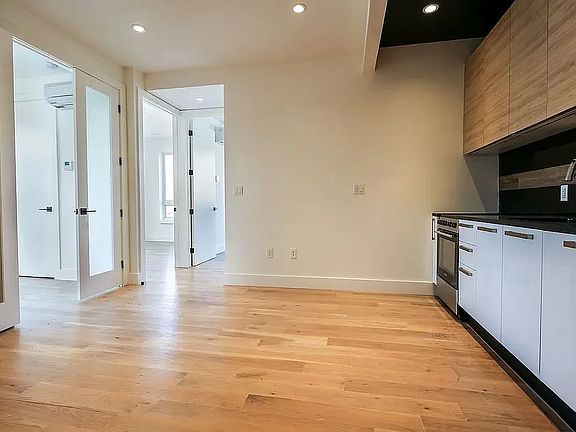 2nd image of 246 Johnson Ave #4F