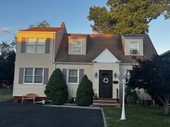 165 Woods Ave Floor 2, Bergenfield, NJ 07621