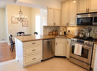 125 Surrey Ln, Tenafly, NJ 07670