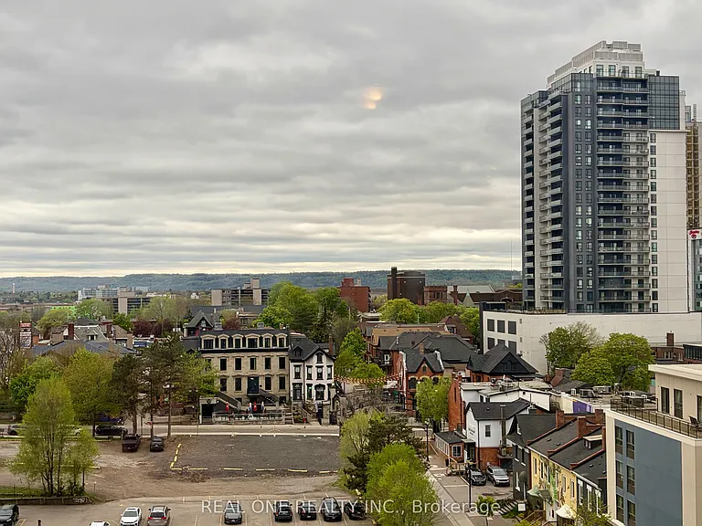 150 Main St W #808 — Photo 22
