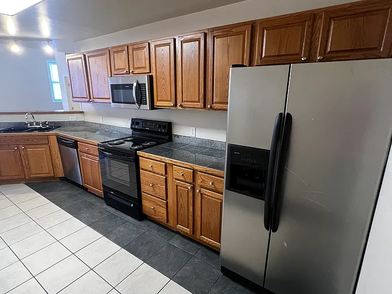 803 W Broad St #1 — Photo 3