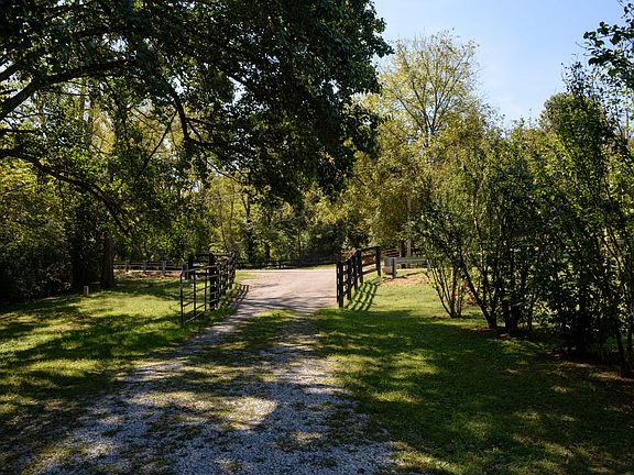 2nd image of 6590 Ironworks Rd