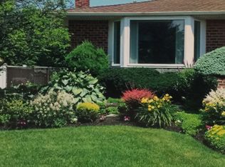 59 Shelter Hill Rd, Plainview, NY 11803