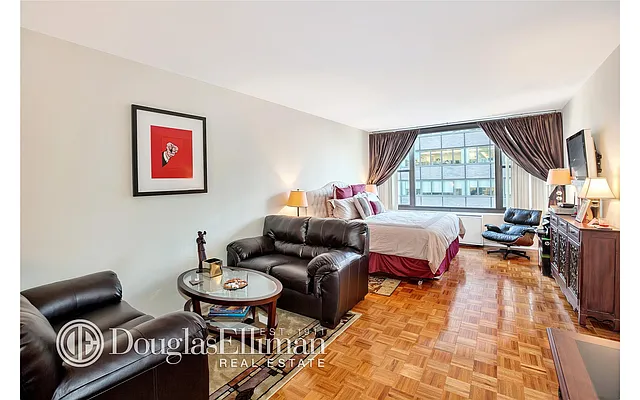 Rented by Douglas Elliman | media 24