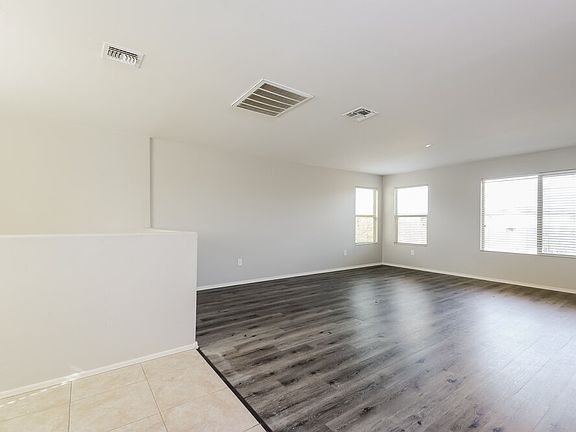 5th image of 862 W Calle Arroyo Norte