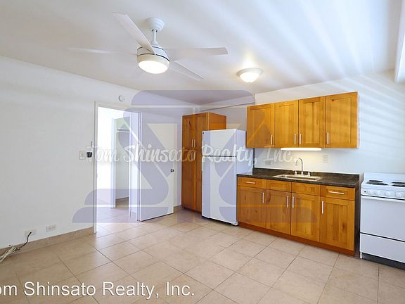 3rd image of 444 Kuamoo St APT 302