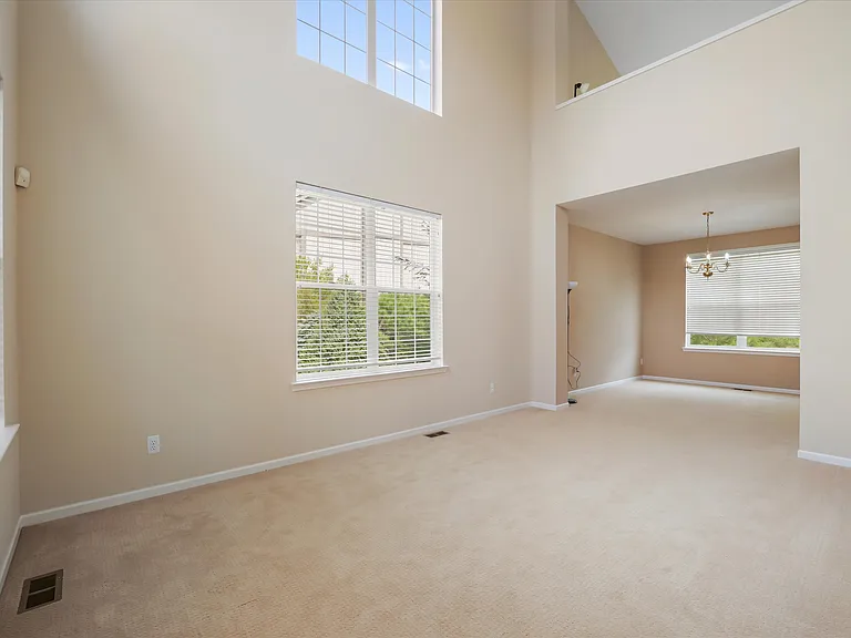 31216 Kingswood Blvd — Photo 10