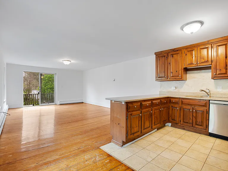266 Main St #2L — Photo 10