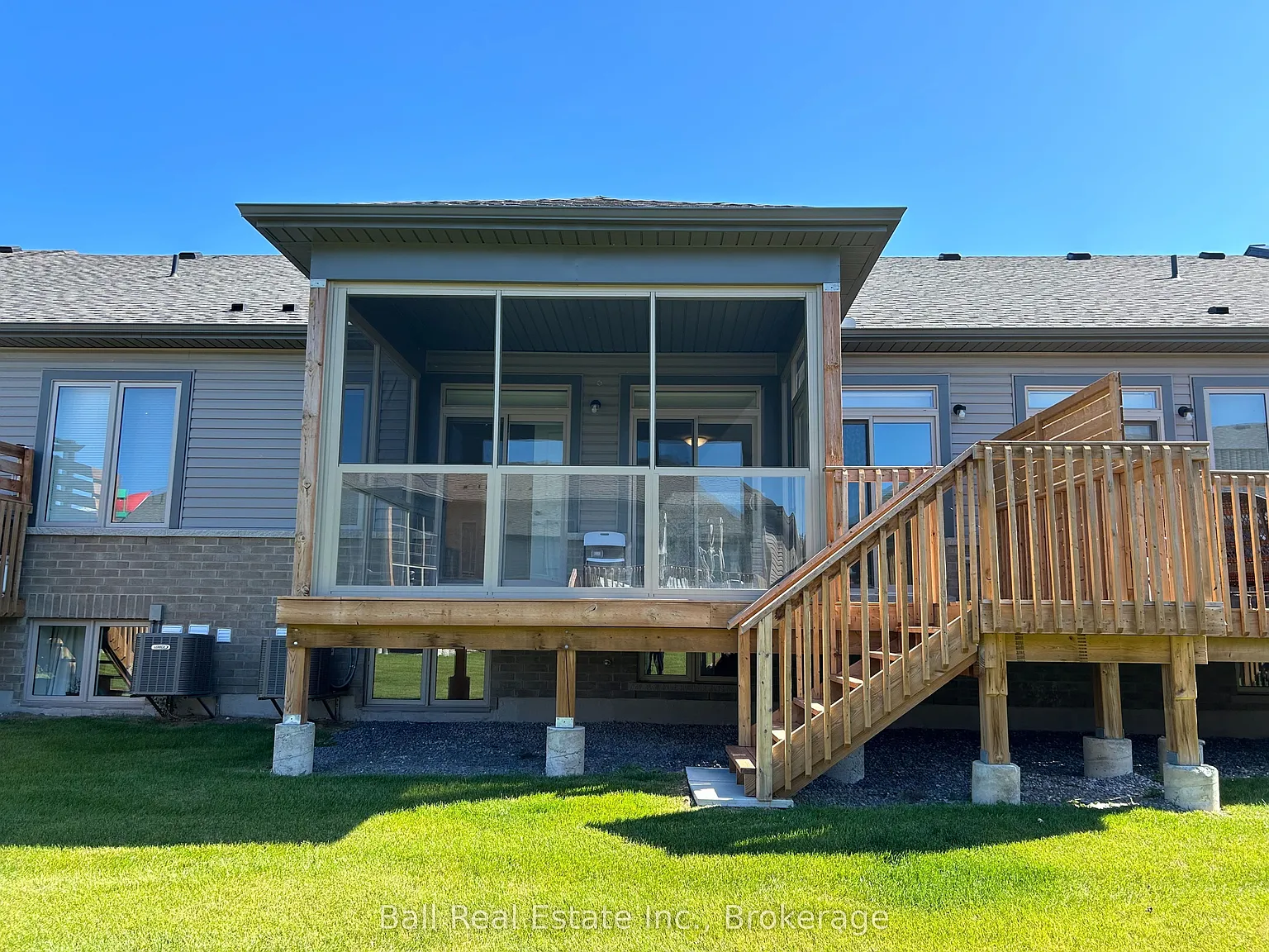 4 bed, $2,800 — Photo 2