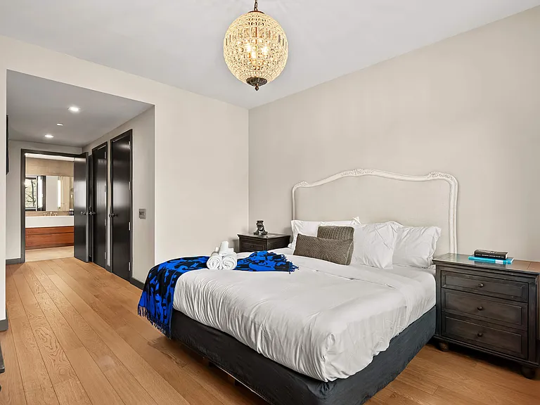 360 E 89th St #4E1 — Photo 13
