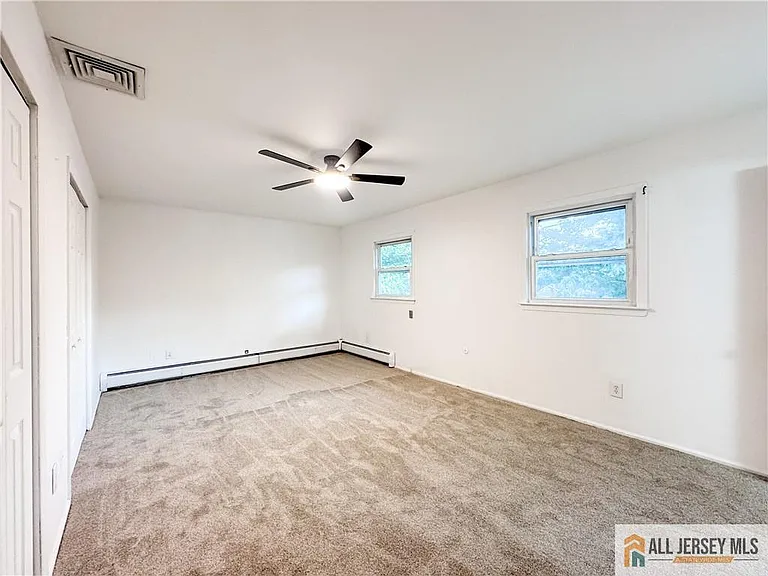 742 Grove Ave — Photo 38