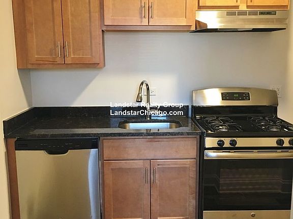 2nd image of 3034 N Ashland Ave #2