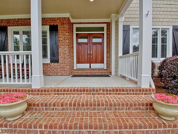4th image of 123 Farmington Dr