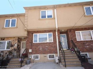 10 Abingdon Ct, Staten Island, NY 10308