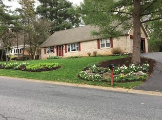 2339 Bob White Ln, Lancaster, PA 17601