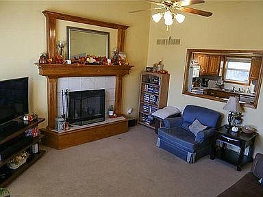 4th image of 312 NE Topaz Dr