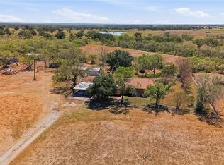 821 County Road 482, Gonzales, TX 78629