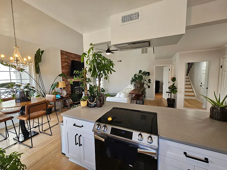 407 Harbour Point #301 — Photo 9