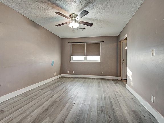 3rd image of 1321 E Cherry Ave