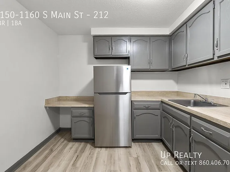 1150-1160 S Main St #212 — Photo 8