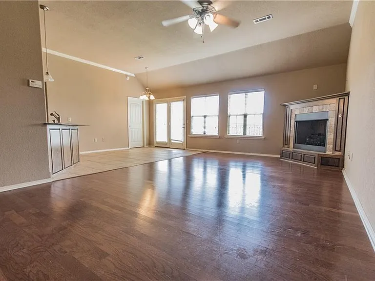 3007 SW Gumleaf Rd — Photo 2