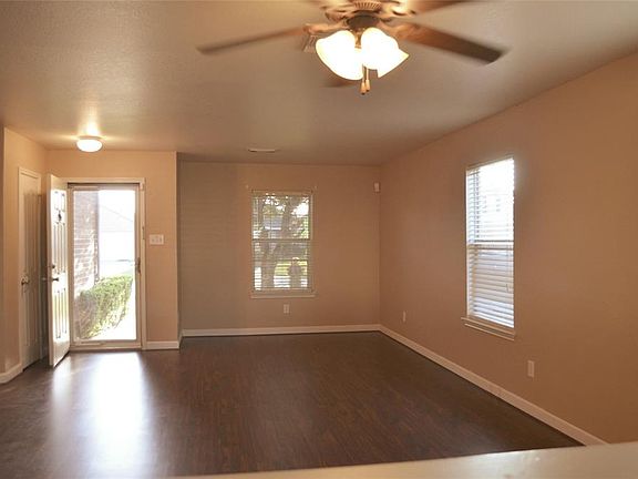 3rd image of 7918 Raven Creek Ln