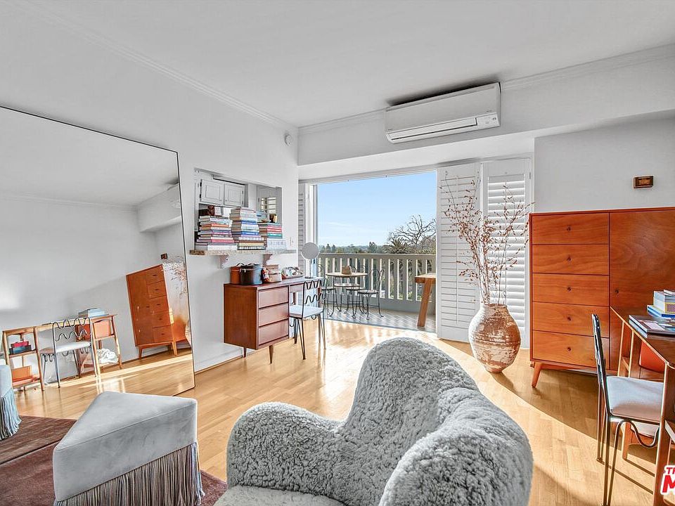 1st image of 999 N Doheny Dr APT 602