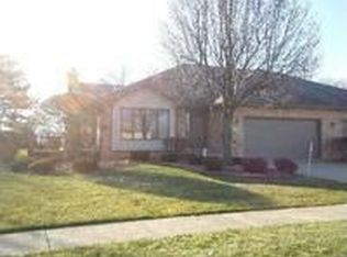 1520 Grand Prairie Dr, New Lenox, IL 60451
