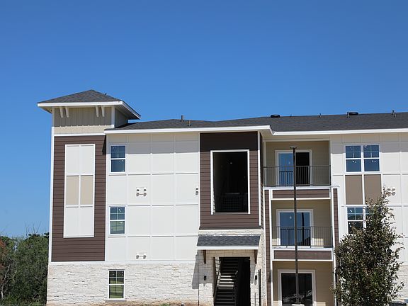 5th image of 428 Ivory Dr #8eed5db36